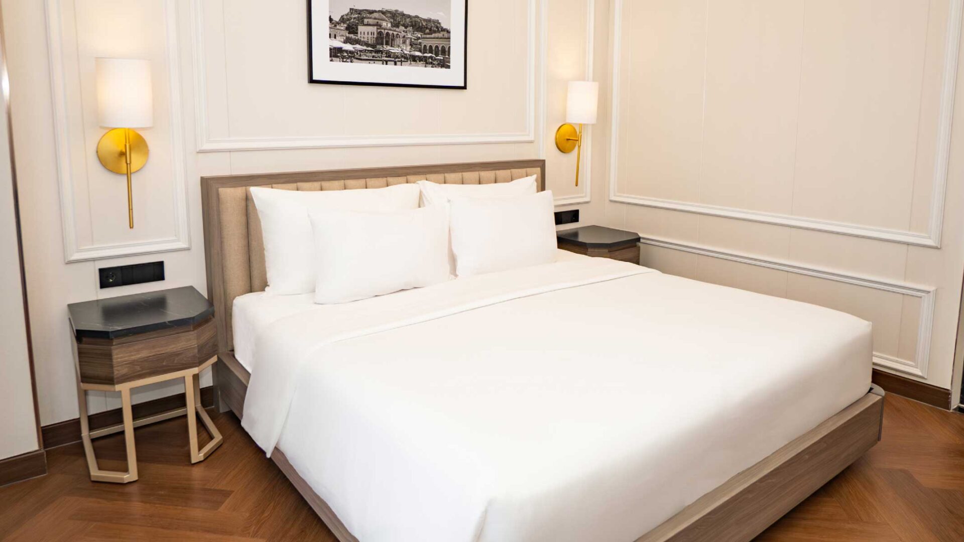 Deluxe King Non Balcony